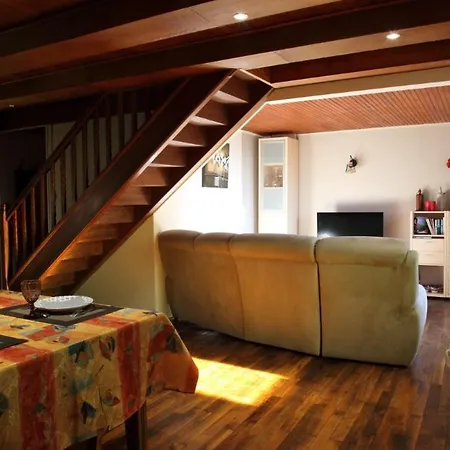 Holiday home Avec Jardin Pour 6 Pers Pres De Salers Nature & Puy Mary Le Vigan (Lot)