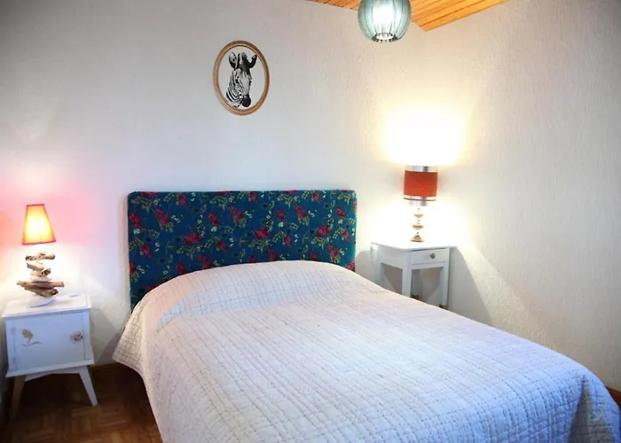 Avec Jardin Pour 6 Pers Pres De Salers Nature & Puy Mary Holiday home